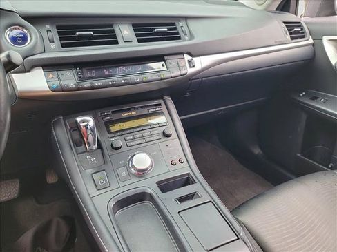 Used 2013 Lexus CT 200h w/ Premium Pkg w/Backup Camera FWD image 19