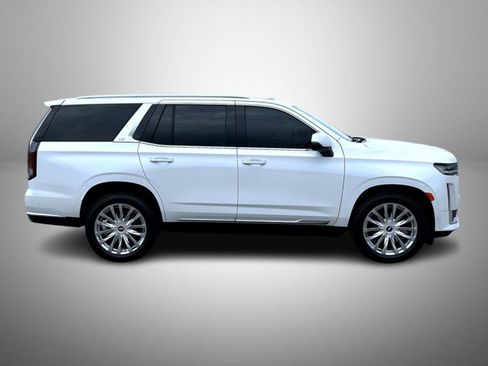 Used 2021 Cadillac Escalade Premium Luxury w/ Performance Package AWD/4WD image 4