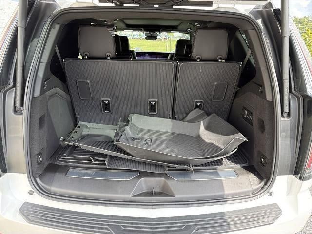 Certified 2025 Cadillac Escalade Premium Luxury w/ LPO, Floor Liner Package AWD/4WD image 19