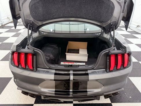 Used 2021 Ford Mustang Shelby GT500 w/ Carbon Fiber Track Pack image 4