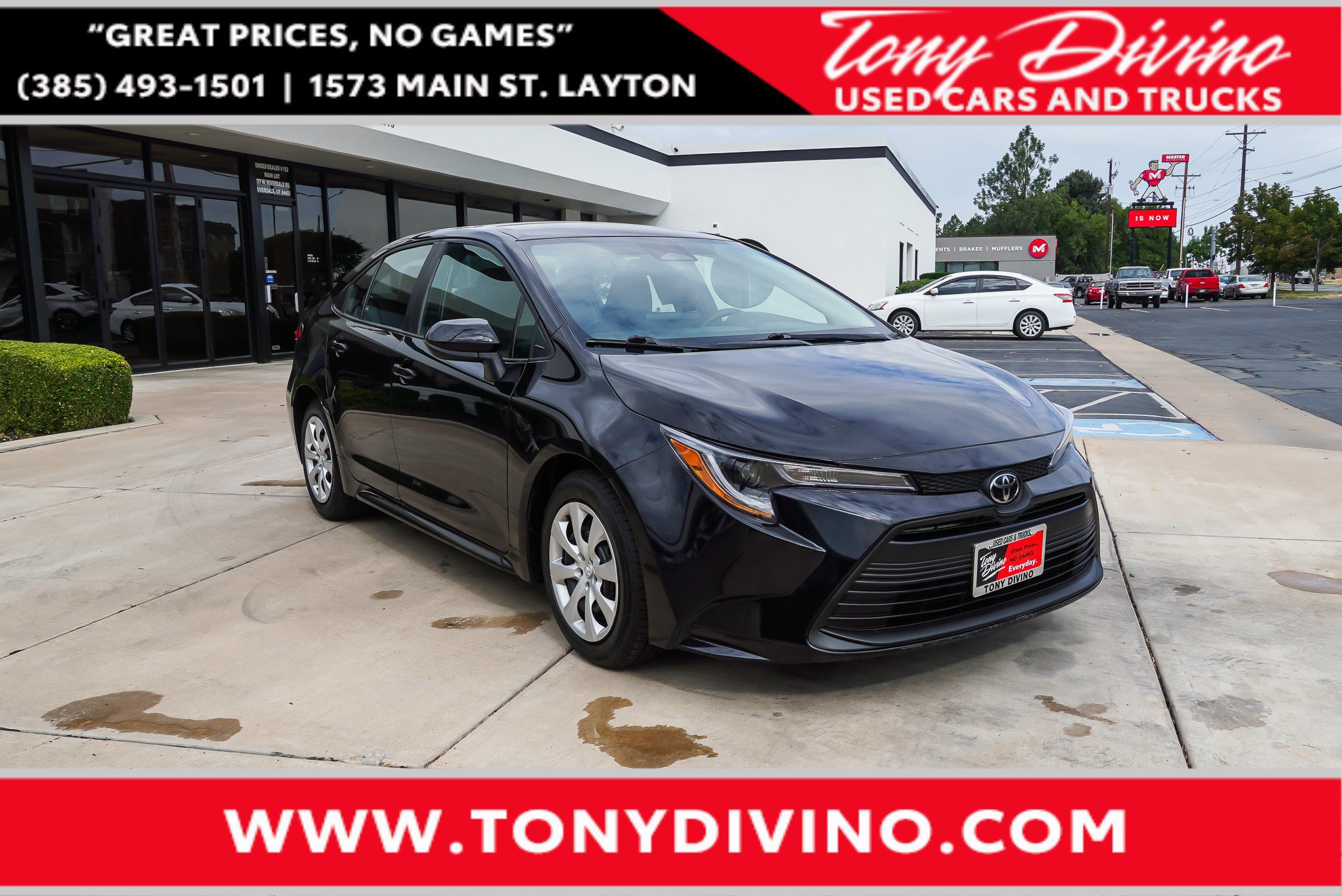 Used 2025 Toyota Corolla LE FWD image 1