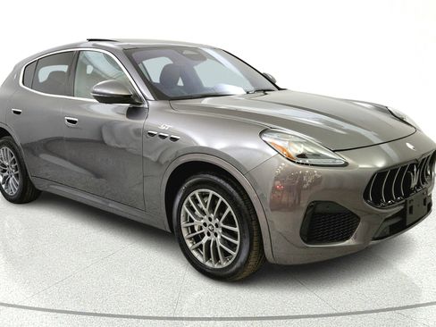 Used 2023 Maserati Grecale Modena AWD/4WD image 1