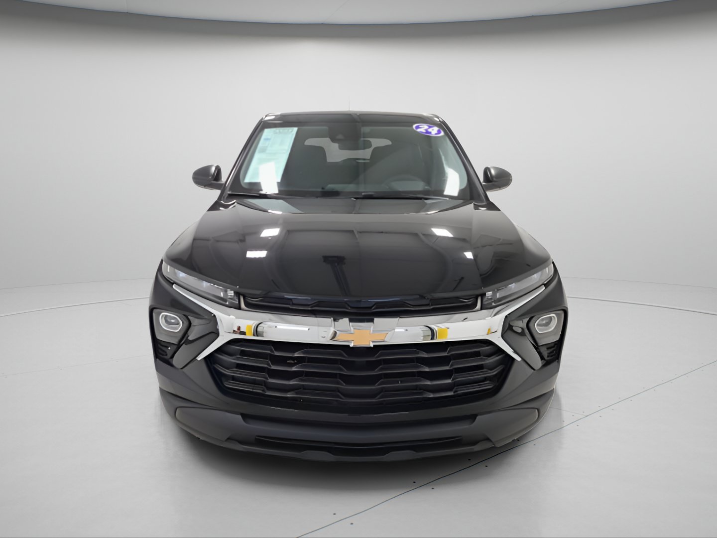 Used 2024 Chevrolet TrailBlazer LS w/ LS Convenience Package AWD/4WD image 2