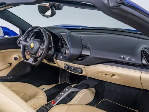 Used 2019 Ferrari 488 Spider RWD image 37