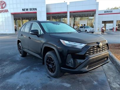 New 2025 Toyota RAV4 XLE w/ Convenience Package