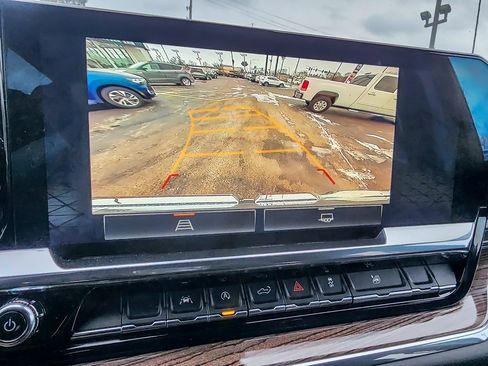 Used 2024 GMC Sierra 1500 Elevation image 12