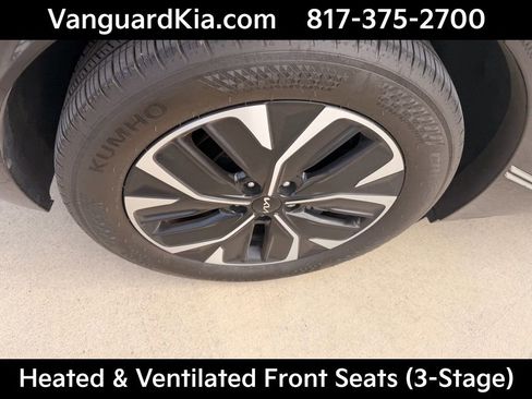 Certified 2024 Kia EV6 Wind image 10