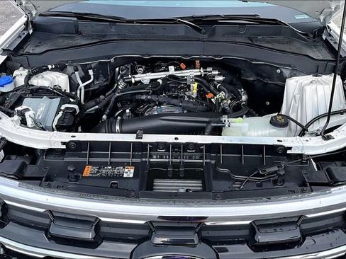 New 2026 Ford Explorer Active w/ Active Comfort Package image 12