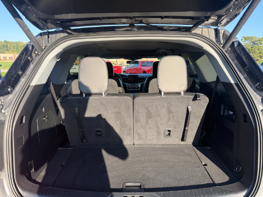 Used 2022 Ford Explorer XLT w/ Equipment Group 202A AWD/4WD image 9