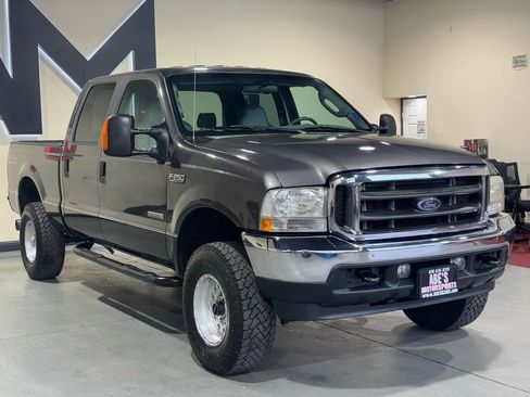 Used 2004 Ford F250 Lariat AWD/4WD image 3