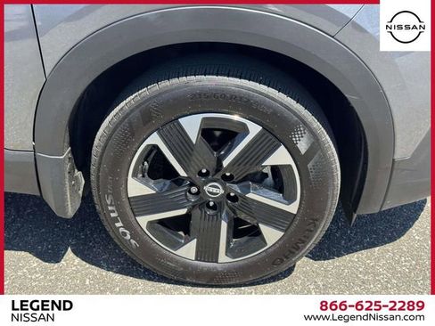 Used 2025 Nissan Kicks SV w/ SV Premium Package AWD/4WD image 8