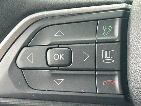 Used 2023 Jeep Grand Cherokee L Laredo AWD/4WD image 17