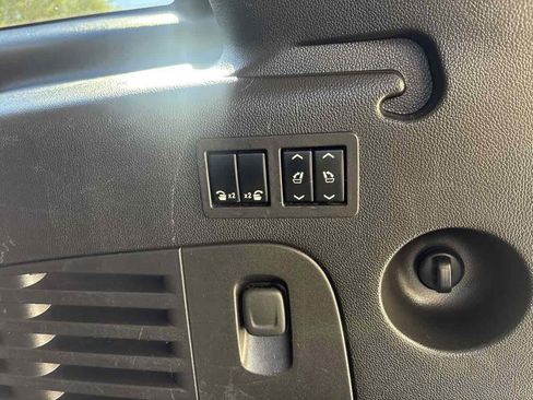 Used 2016 Cadillac Escalade ESV Luxury image 12