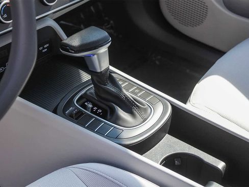 New 2026 Hyundai Kona SE image 26