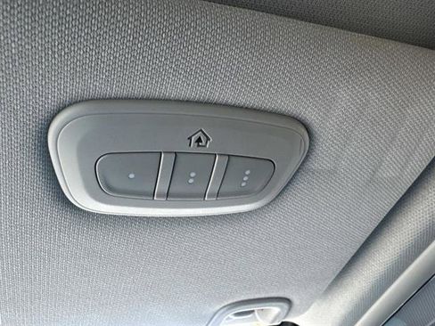 Used 2022 Jeep Cherokee Trailhawk w/ Premium Leather Package AWD/4WD image 20