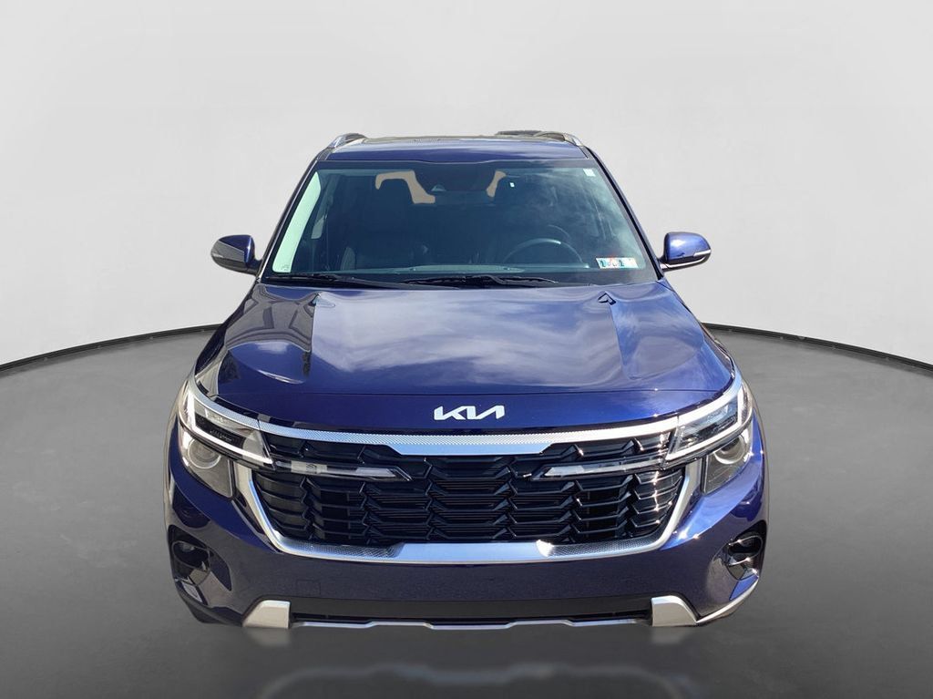 Used 2025 Kia Seltos EX w/ EX Sunroof Package AWD/4WD image 2