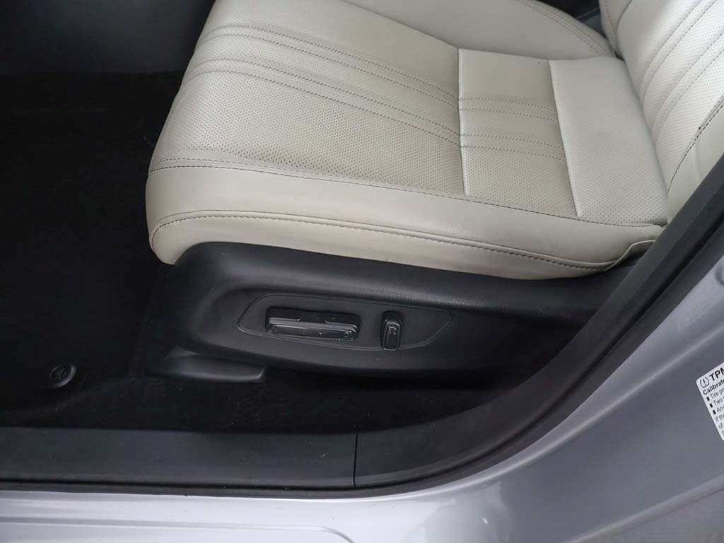 Certified 2025 Honda HR-V EX-L image 31