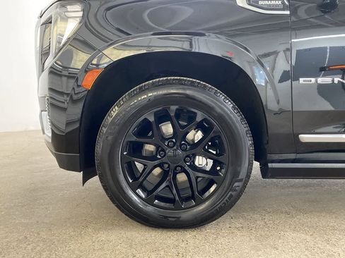 Used 2023 GMC Yukon XL Denali w/ LPO, Floor Liner Package AWD/4WD image 11