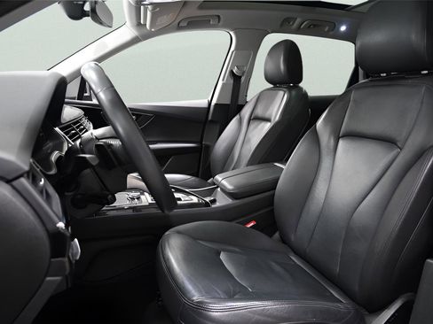 Used 2018 Audi Q7 3.0T Premium Plus w/ Premium Plus Package image 13