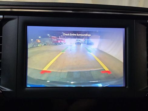 Used 2023 Chrysler Voyager LX FWD image 22