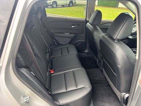 Certified 2023 Nissan Rogue SV w/ SV Premium B Package FWD image 16