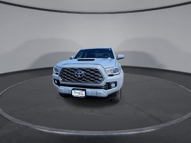Used 2020 Toyota Tacoma TRD Sport w/ Technology Package AWD/4WD image 3