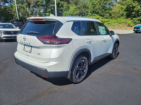 New 2026 Nissan Rogue SV w/ SV Premium Package image 6