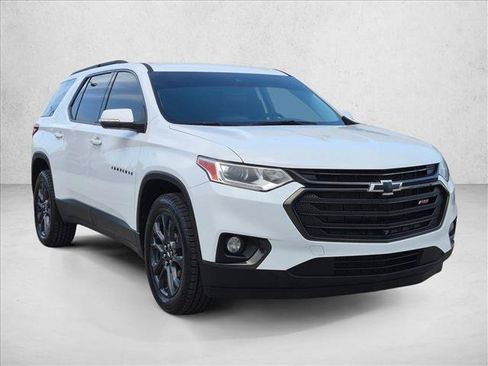 Used 2021 Chevrolet Traverse RS FWD image 3