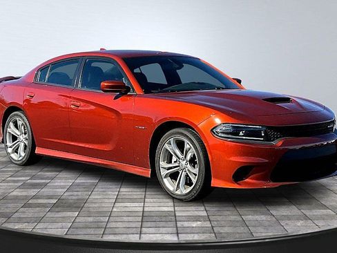 Used 2022 Dodge Challenger GT image 13