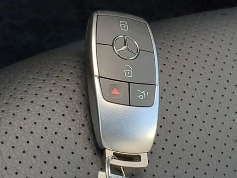 Certified 2021 Mercedes-Benz GLC 300 4MATIC image 26