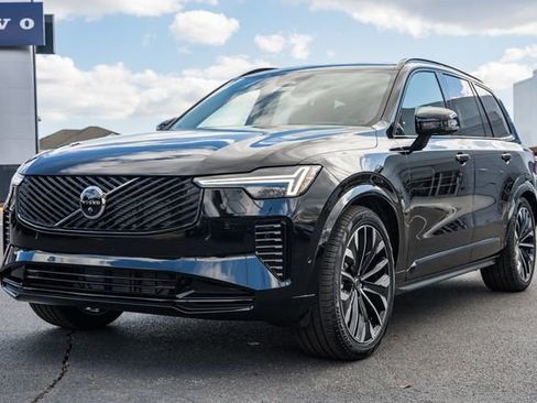 New 2026 Volvo XC90 B6 Ultra w/ Protection Package Premier image 3