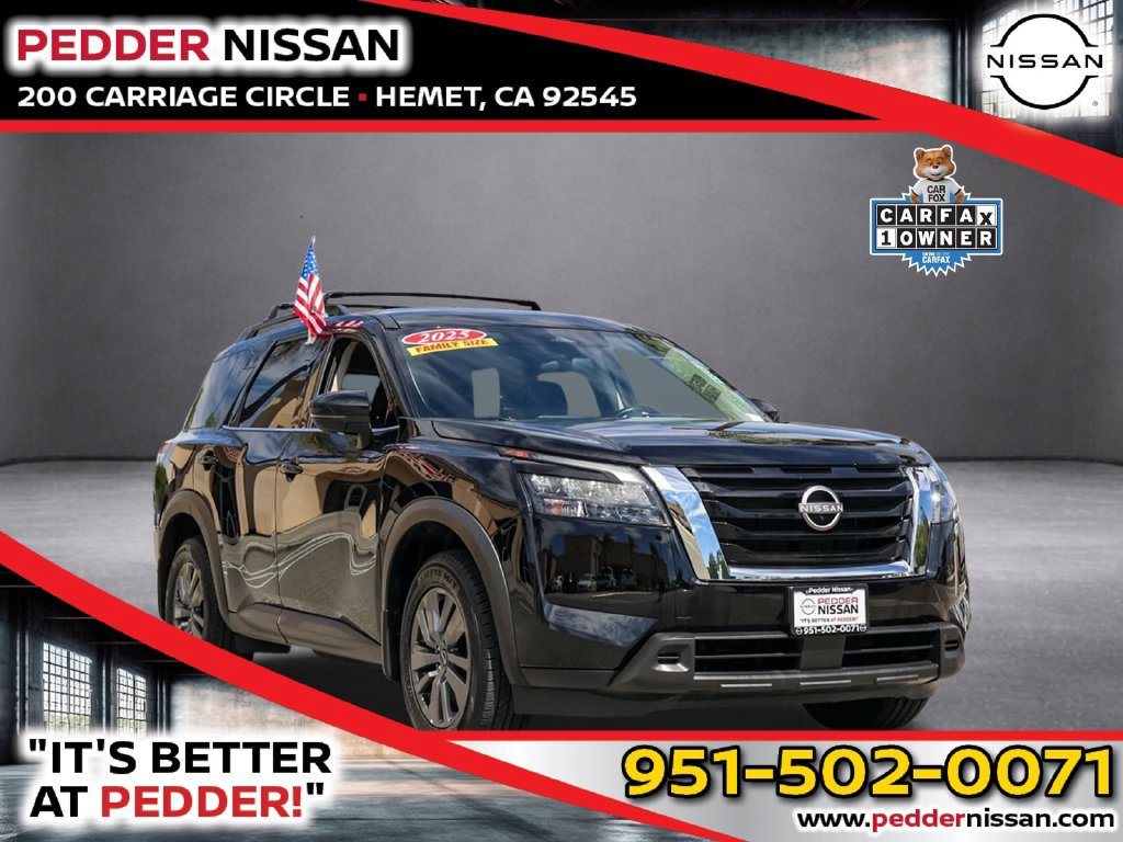 Used 2025 Nissan Pathfinder SV FWD image 1