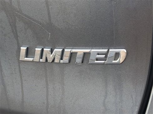 Used 2021 Toyota RAV4 Limited image 14