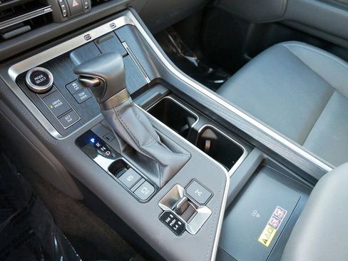 Used 2024 Lexus GX 550 w/ Cold Area Package AWD/4WD image 24
