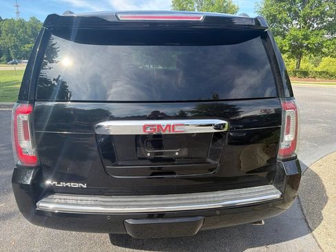 Used 2018 GMC Yukon Denali w/ Open Road Package AWD/4WD image 6