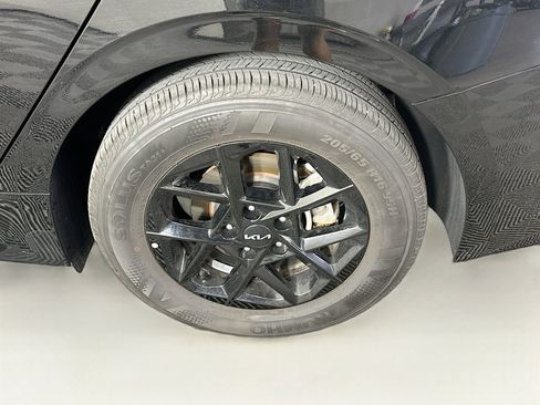 Used 2025 Kia K5 LXS image 11
