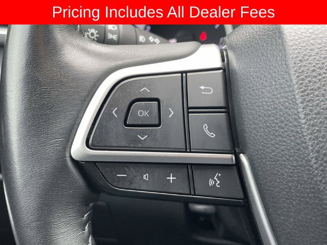 Used 2023 Toyota Highlander XLE FWD image 20