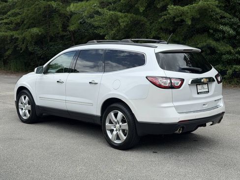 Used 2016 Chevrolet Traverse LTZ FWD image 3