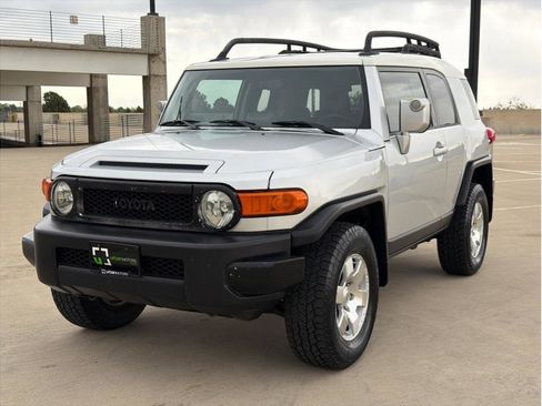 Used 2007 Toyota FJ Cruiser 4WD image 3