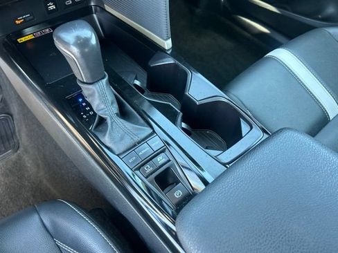 Used 2025 Toyota Camry SE FWD image 24