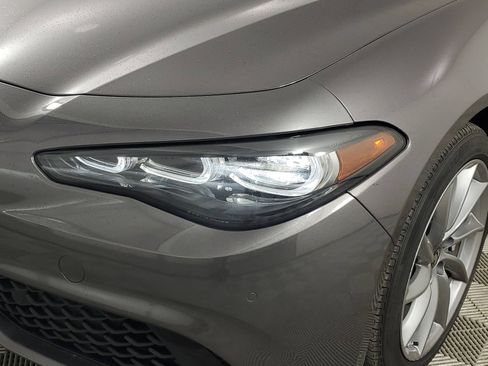 Used 2024 Alfa Romeo Giulia Ti w/ Active Assist Plus Package AWD/4WD image 18