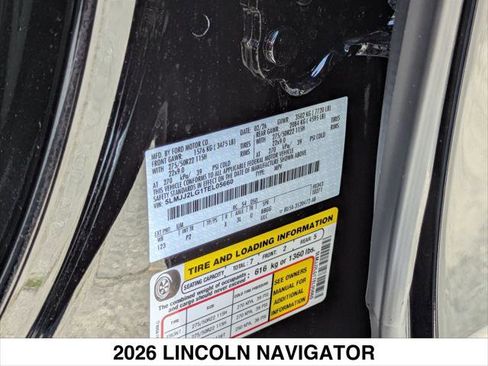 New 2026 Lincoln Navigator Reserve w/ Jet Appearance Package AWD/4WD image 15
