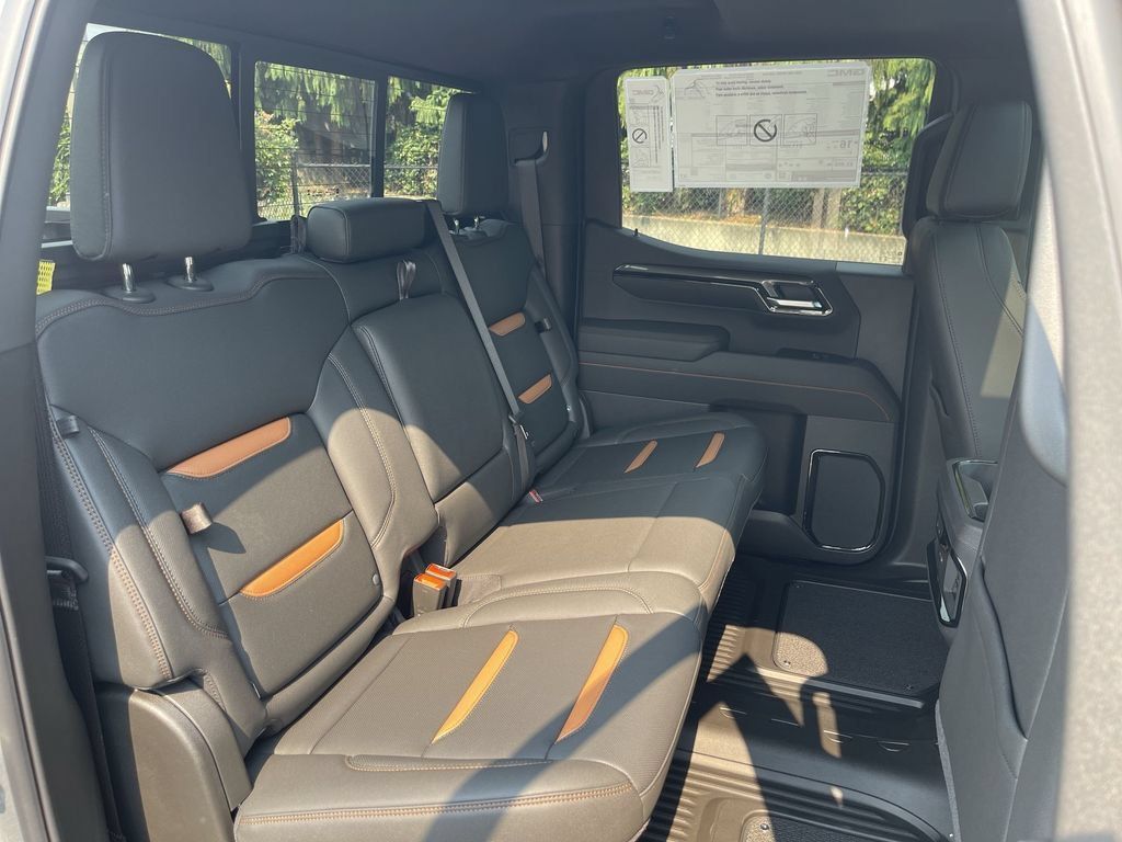 New 2026 GMC Sierra 1500 AT4 w/ AT4 Premium Package AWD/4WD image 28