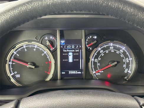 Certified 2024 Toyota 4Runner TRD Off-Road Premium AWD/4WD image 21