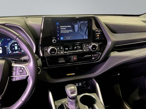 Used 2025 Toyota Highlander XSE image 9