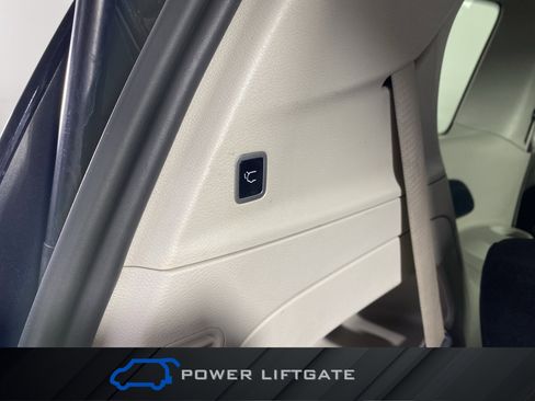 Used 2024 Chrysler Voyager LX image 35