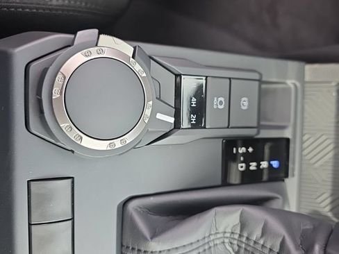 New 2026 Toyota Tacoma SR AWD/4WD image 25
