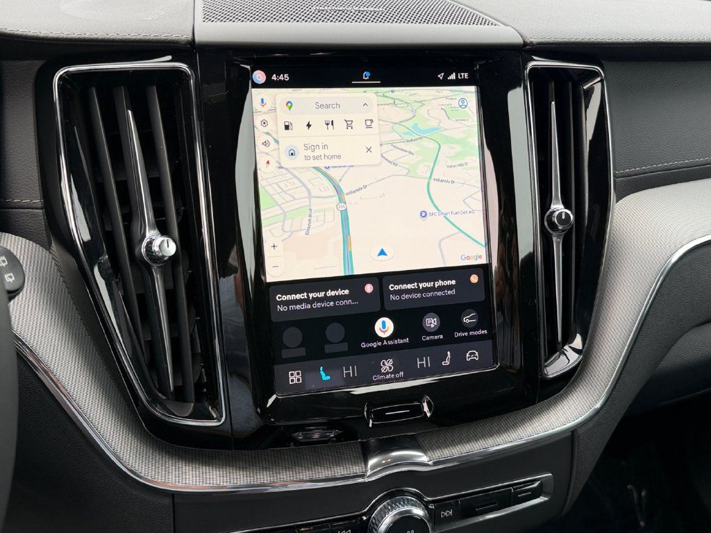 Certified 2024 Volvo XC60 T8 Ultimate AWD/4WD image 21