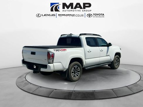 Used 2023 Toyota Tacoma TRD Sport AWD/4WD image 5