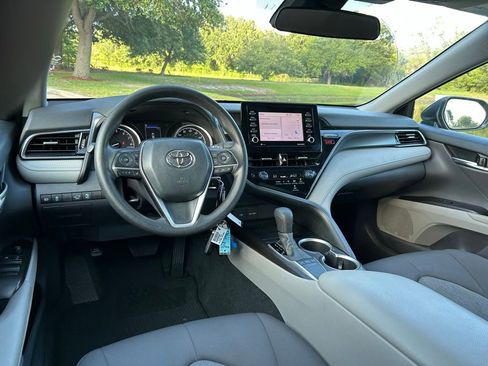 Certified 2022 Toyota Camry LE FWD image 13